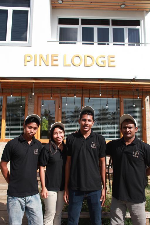 Pine Lodge Malé Exterior foto